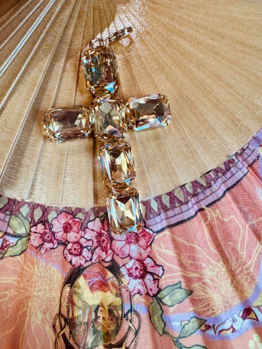 PENDENTIF CROIX MIEL DORÉ
